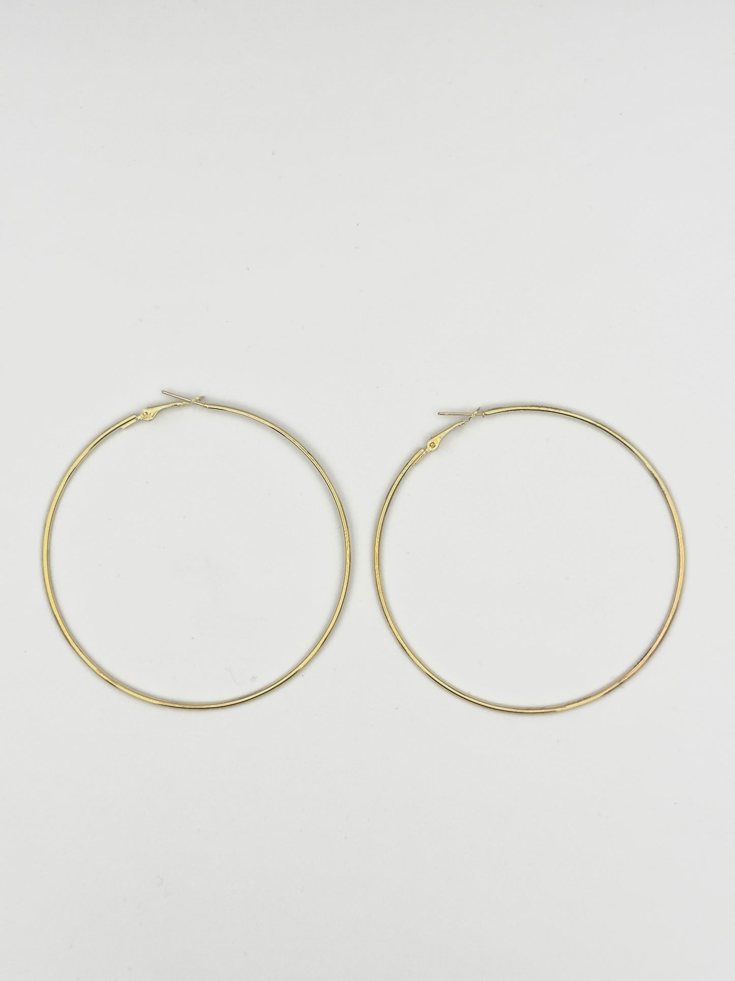 Simple Gold Hoop Earrings – Classic Minimalist Style