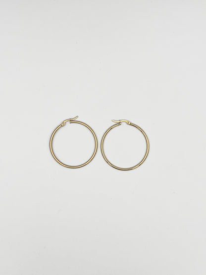 Simple Gold Hoop Earrings – Classic Minimalist Style