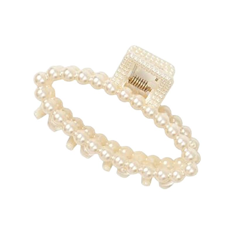 Medium Pearl Oval Hair Claw